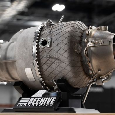 EOS has reason to celebrate, as demand for the engine systems from its U.S. customer Beehive Industries (one of which is shown in the picture) is on the rise due to the global crises. Now the company has received a nice order for 3D printers. (Source: N. Leach-Proffer)