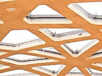 Bild 2: Die Mehrschichtplatten wurden dabei gebogen, kreuzweise angeordnet und mittels umweltfreundlichem Klebstoff von Loctite verleimt. (Bild: Henkel)