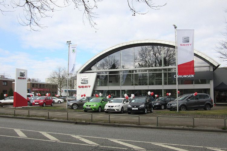 Die Thomsen-Gruppe hat den neuen Seat-Betriebe in Hamburg-Wandsbek in der neuen CI des Importeurs eröffnet. (Foto: Thomsen)