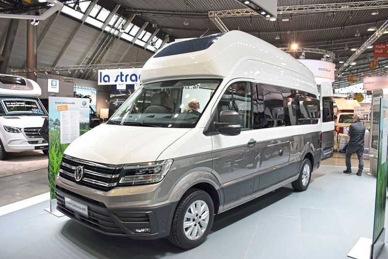 Den California baut VW nämlich mittlerweile selbst. Auf der CMT stand aber der Grand California auf Crafter-Basis im Mittelpunkt. (»kfz-betrieb«/Jan Rosenow)