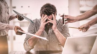 Termin- und Zeitdruck, ständig wechselnde Prioritäten und die wachsende Zahl an Aufgaben 
sind die größten Stressfaktoren bei Konstrukteuren und Technikern. (Bild: vectorfusionart - stock.adobe.com)