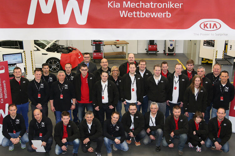 Kia hat die 18 besten Mechatroniker Deutschlands in die Kia Academy nach Kronberg im Taunus eingeladen. (Foto: Kia)