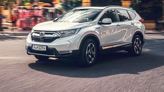 Honda kehrt beim CR-V das Hybridkonzept um: Ein Benzinmotor unterstützt einen leistungsstarken E-Motor. (Honda)