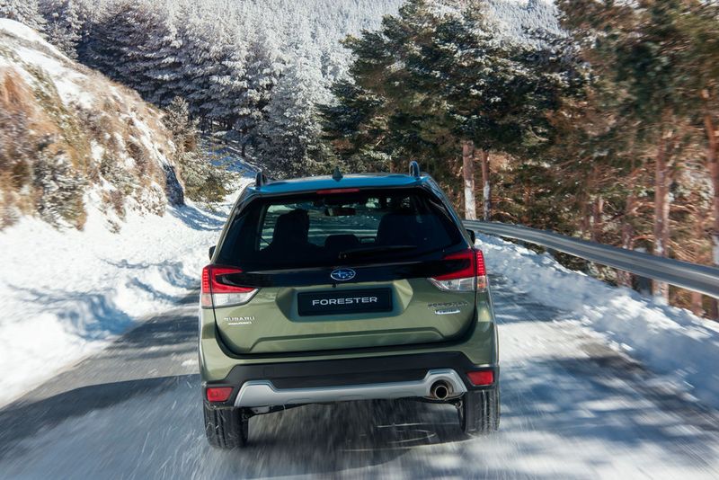 Dabei arbeitet ein Zweiliter-Turbobenziner (110 kW/150 PS) mit einem 12,3 kW/16,7 PS Elektromotor zusammen. (Subaru)