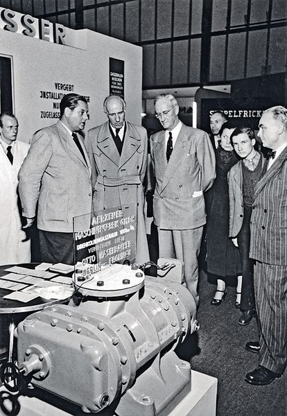 In der Nachkriegszeit geht es wieder rasch aufwärts, wie dieses Messebild zeigt. (Bild: Aerzener Maschinenfabrik)