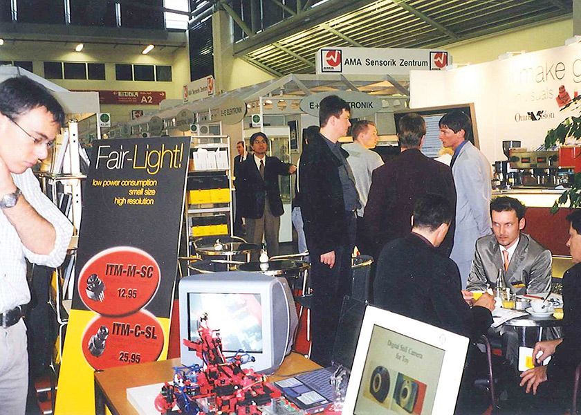 2000---Electronica-Foto4-v01 ()