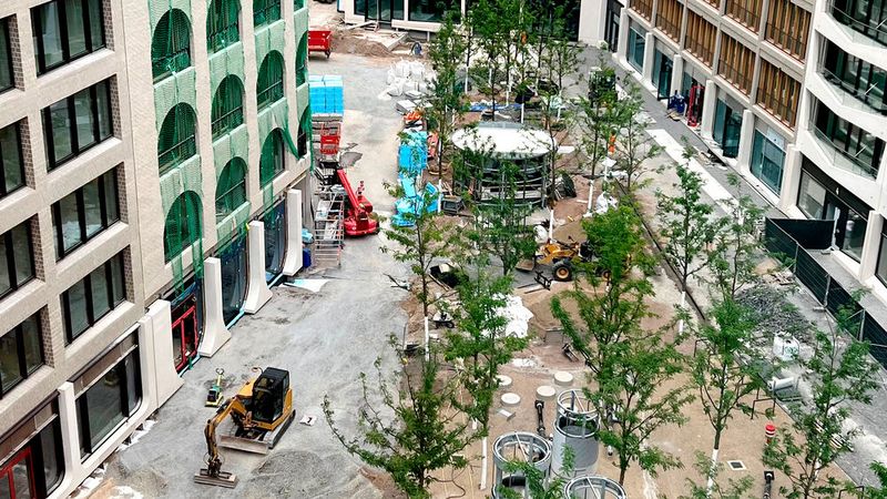 Die City Garage liegt im neuen Quartier „Am Tacheles“ in Berlin-Mitte, … (Bild: Seat Deutschland)