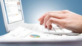 Über den Corona-Help-Desk der DKV sollen Logistiker erfahren, welche staatlichen Finanzierngen sie jetzt in Anspruch nehmen können. (DKV)