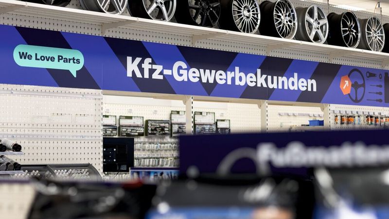 In Berlin unterhält Kfzteile 24 auch drei eigene Filialen – samt eigenen Kfz-Werkstätten.(Bild:  Kfzteile 24)