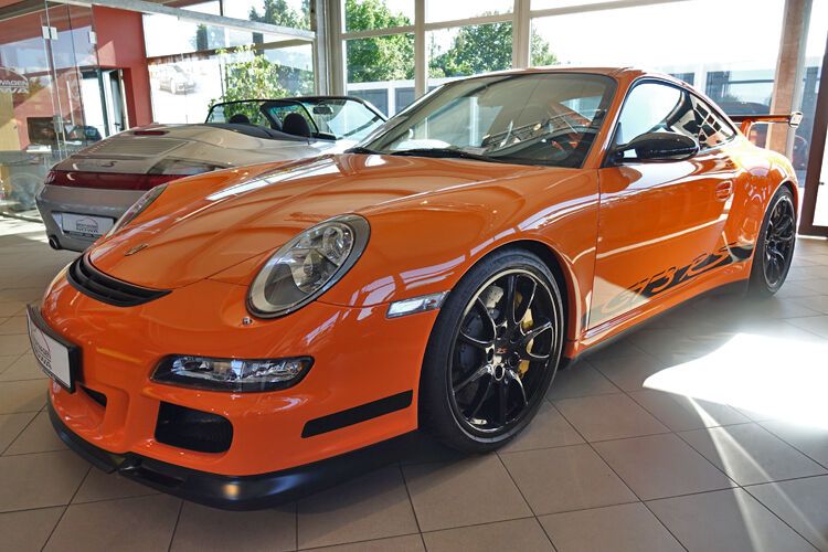 Auf ihrer Rundreise quer durch Deutschland hat die DWP-Jury so einige automobile Schätzchen entdeckt. Hier zu sehen ein Porsche 997 GT3 RS. (Bild: Schreiner/»kfz-betrieb«)