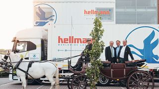 Jost Hellmann, Reiner Heiken und Klaus Hellmann (v.l.) beim Jubiläum. (Bild: Hellmann)