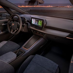 Im Innenraum legt Cupra nach Unternehmensangaben Wert auf recycelte Materialien – und will so nachhaltig sein.(Bild:  Cupra)