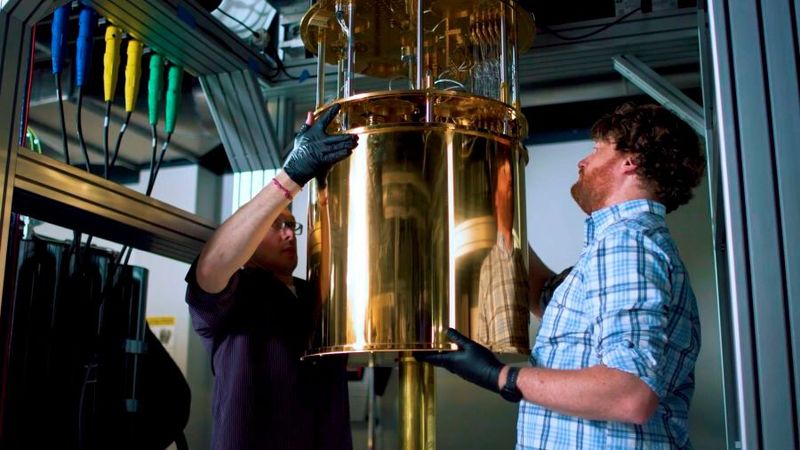 Microsoft schafft die erste Plattform für zuverlässiges Quantencomputing und gibt am 10. September 2024 bekannt, über die bislang zuverlässigsten logischen Qubits zu verfügen. Der Konzern markiert damit einen bedeutenden Schritt auf dem Weg zur Realisierung von Quantencomputing im großen Maßstab. (Bild: Microsoft)