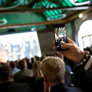 Über 200 Gäste ließen sich die Präsentation der erfolgreichsten Vertriebsideen 2018 nicht entgehen.(Bild:  Stefan Bausewein)