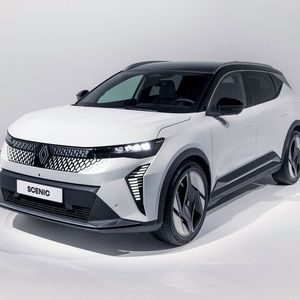 Auf der IAA Mobility in München feierte die neue Generation des Scénic als elektrisch angetriebener Crossover Premiere.(Bild:  Renault)