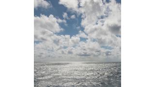 An der Grenze zwischen Ozean und Atmosphäre entsteht offenbar mehr Isopren als bisher angenommen. Das Gas trägt zur Wolkenbildung bei und hat daher Einfluss auf das globale Klima. (Bild: Tilo Arnhold/TROPOS)
