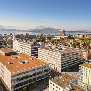 Bereits im Jahr 2023 wird der Siemens-Campus in Zug, der grösste Schweizer Standort des Unternehmens, die Klimaneutralität erreichen.