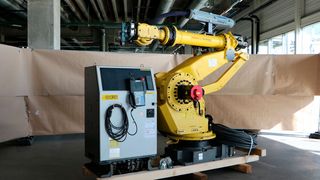 Blick auf einen der zu ersteigernden M-900iA/350 von Fanuc. (Bild: Surplex)