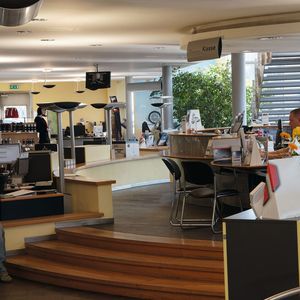 (Audi-Zentrum Dresden)