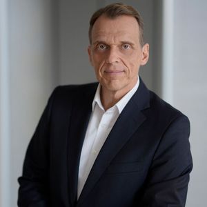 BASF-Aufsichtsrat beruft Stephan Kothrade als Vorstand und zum Nachfolger von Saori Dubourg.(Bild:  BASF)