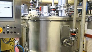 Heinkel Zentrifuge Typ V 1250 BC, produktberührte Teile aus Werkstoff Edelstahl (1.4571) (Bild: Heinkel)