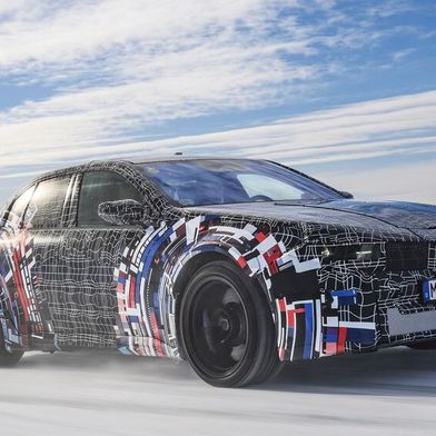 BMW hat erste Bilder veröffentlicht, die einen Prototypen des kommenden Elektro-M3 zeigen. (Bild: BMW)