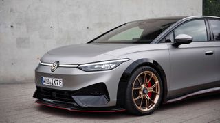 VW hat auf dem ID-Treffen in Locarno eine deutlich geschärfte Version des ID 7 enthüllt. (Bild: Volkswagen)