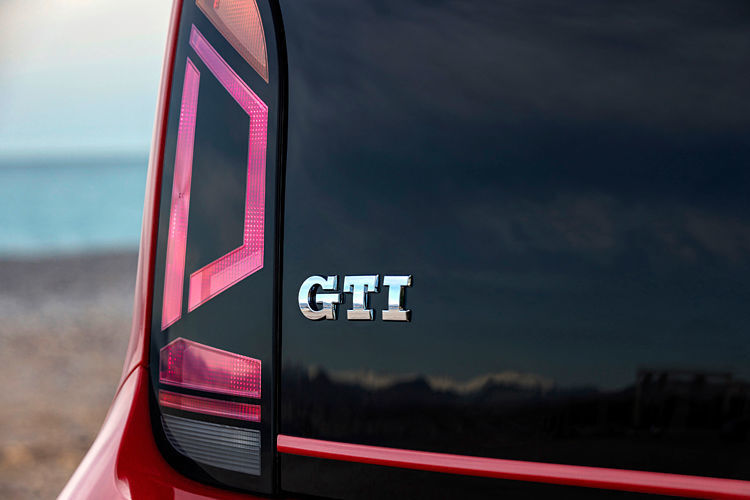 Wie jeder GTI erhält auch der Up das legendäre Logo am Heck. (VW)