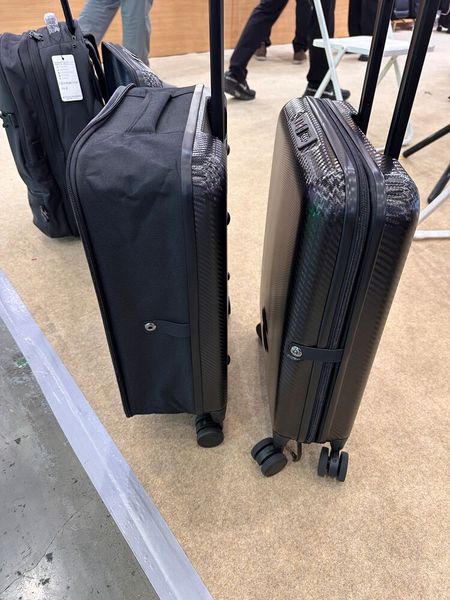 Hardware mal anders, ich liebe diesen flexiblen Koffer von Kingslong. Er soll leer nur 1.4 kg wiegen. (Bild: Vogel IT-Medien)