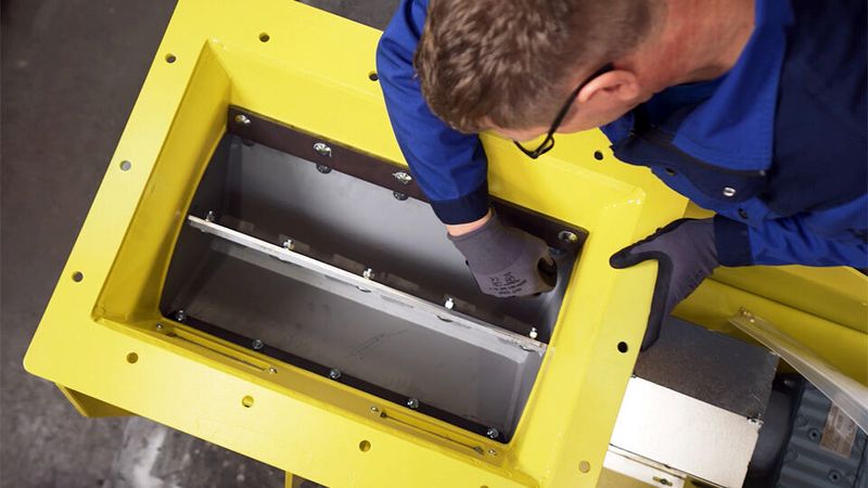 zss Zellenradschleuse mit einem 8- Kammer Rotor und einer Leistenausführung mit Verschleißleiste für hartes oder feines Korn und hoher Druckdifferenz (Bild: Scheuch)