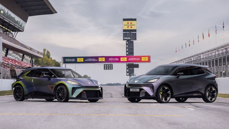 Der Urban Rebel (r.) soll 2025 auf den Mark kommen. (Bild: Autoren-Union Mobilität/Seat)