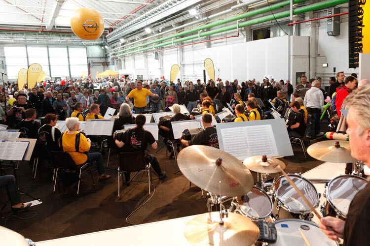 40.000 Besucher aus der ganzen Region kamen am Samstag zum Opel-Stammsitz in Rüsselsheim. (Foto: Opel)