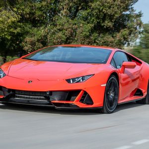 (Lamborghini)