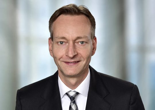 (Björn Klaas, Vice President und Managing Director bei Protolabs Europe. Bild: Protolabs)