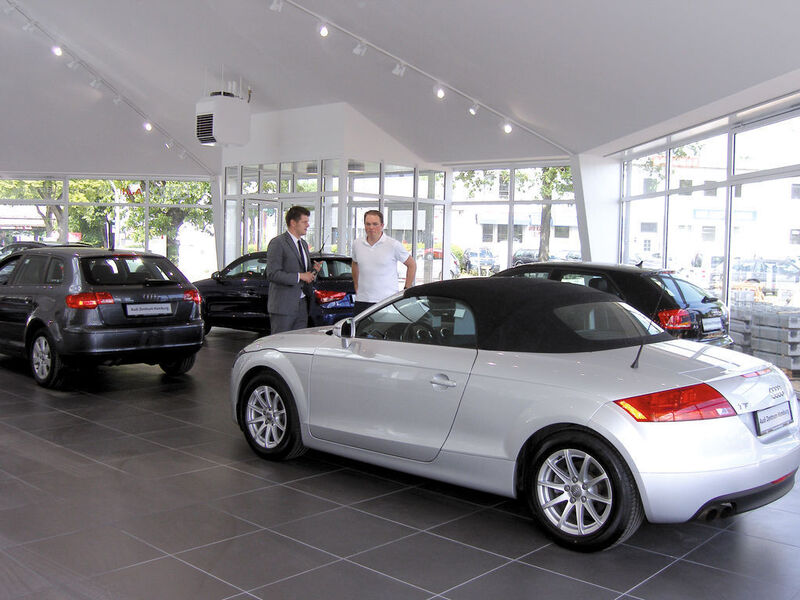 Der Showroom ist erfüllt den Premiumanspruch von Audi (Archiv: Vogel Business Media)