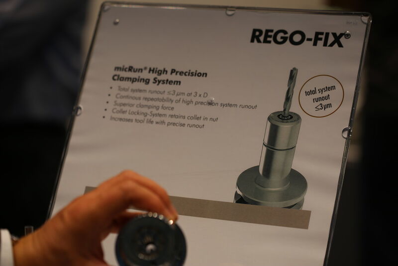 Rego-Fix auf der AMB 2014: Unter drei Mikrometer Rundlaufgenauigkeit, das micRun Hochpräzisions-Spannsystem schliesst die Lücke zwischen den beiden REGO-FIX Systemen powRgrip und ER. (Bild: Böhm)