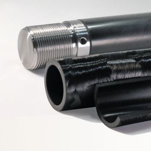 Für Stangen und Rohre ist H-CFK ein universal einsetzbarer Werkstoff-Verbund.