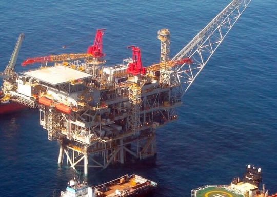 Ein weiterer Schritt in Richtung Erdgasförderung vor Borkum und Schiermonnikoog getan! Die Genehmingung dafür ist jedenfalls von deutschen Behörder erteilt. Die Bohrungen könnten bald beginnen – doch es regt sich auch Widerstand seitens Umweltschutz und Inselvolk.(Bild:  H. Kogge)