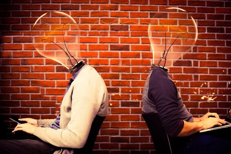 Kooperieren Sie mit Start-ups: Zur Strategieentwicklung können Start-ups beitragen. Junge Technologieunternehmen sind oft am Puls der Zeit und haben die passende Lösung für das Unternehmen parat. 43 Prozent der mittelständischen Unternehmen arbeiten bereits mit Start-ups zusammen. (Pixabay)