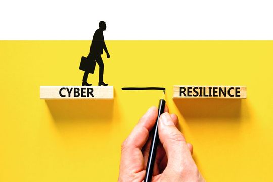 Von Cybersicherheit zu Cyberresilienz: Weil Angriffe nicht zu vermeiden sind, müssen resiliente Systeme gebaut werden.(Bild:  © Dzmitry - stock.adobe.com)