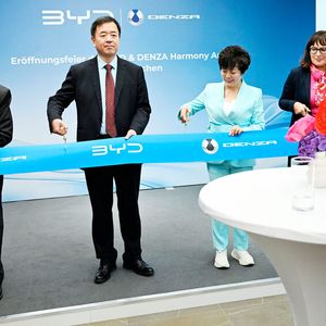 Zur Sicherheit wurde die Schere gleich mehrfach angesetzt.(Bild:  BYD)