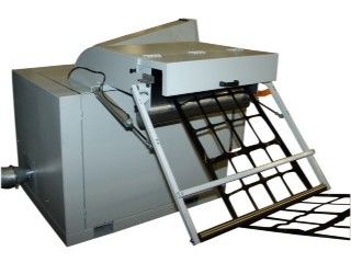 Durchsätze von bis zu 1000 kg/h schafft die Modellreihe RS 3000 mit ihren Drei-Messer-Rotoren (Schneidkreis 300 mm). Das Bild zeigt eine RS 3009-E. (Bild: Getecha)