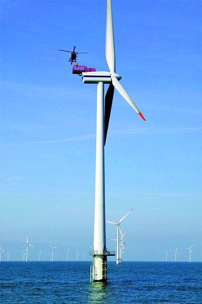 Mehrlagiger Oberflächenschutz: Um einen langjährigen Korrosionsschutz zu erzielen, sind bei Offshore-Windenergieanlagen mehrlagige Schutzschichten erforderlich. Bild: Dong Energy (Archiv: Vogel Business Media)