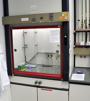 (Die nicht mehr benötigte Abluftanlage wurde stillgelegt und die Kanalführung der vorhandenen Raumlufttechnik an die Nutzung angepasst. Bild: Sauter)