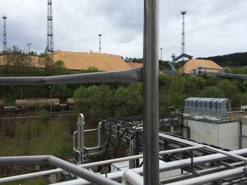 Die gefunden Leckagen wurden von Thomas Warschburger und Milan Stojkovic von Mader markiert und dokumentiert, damit auch internes Personal sie jederzeit wiederfinden kann.  (Mader)