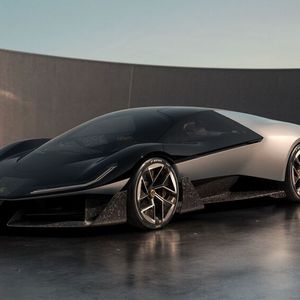 Der nur 1,14 Meter hohe Theory 1 bietet extrem große Sichtflächen und beindruckende aerodynamische Zutaten.(Bild:  sp-x)