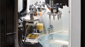 Le magasin d'outils et de pièces de la Micro5. Une des principales nouveautés de la Micro5 V2 est le Feed5 disponible courant 2021 qui permet de charger directement la machine avec un robot. 