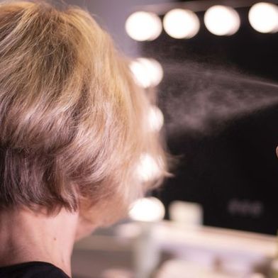 This microplastic-free hairspray ensures eco-friendly styling. (Source: Fraunhofer ISC)