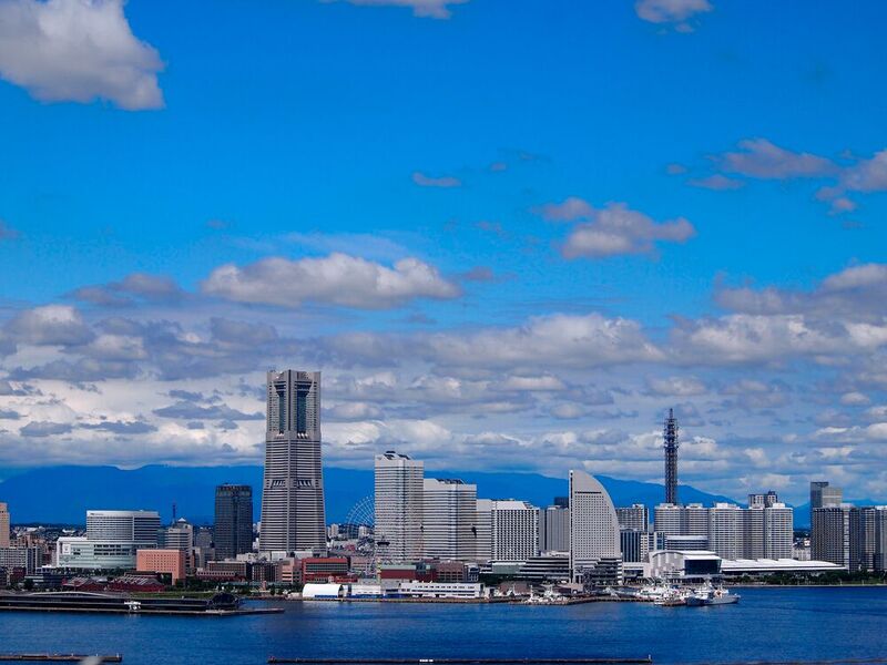 Platz 4: Japans schnellste Aufzüge fahren im Landmark Tower in Yokohama. In der Statista-Grafik sind diese nicht aufgeführt, sie liegen allerdings mit einer Geschwindigkeit von 12,5 m/s (d. h. 45 km/h) zwischen Taipei 101 und One World Trade Center auf Platz 4 des Rankings um die schnellsten Aufzüge der Welt.  (Bild: frei lizenziert)