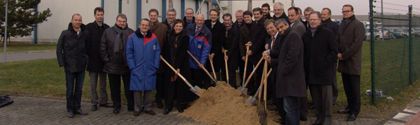 Mega-Projekt in Rheine: Die beteiligten Unternehmensvertreter fiebern dem neuen Tiefkühllager entgegen.  (Bild: KLM)